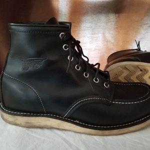 Red Wing boots size 9